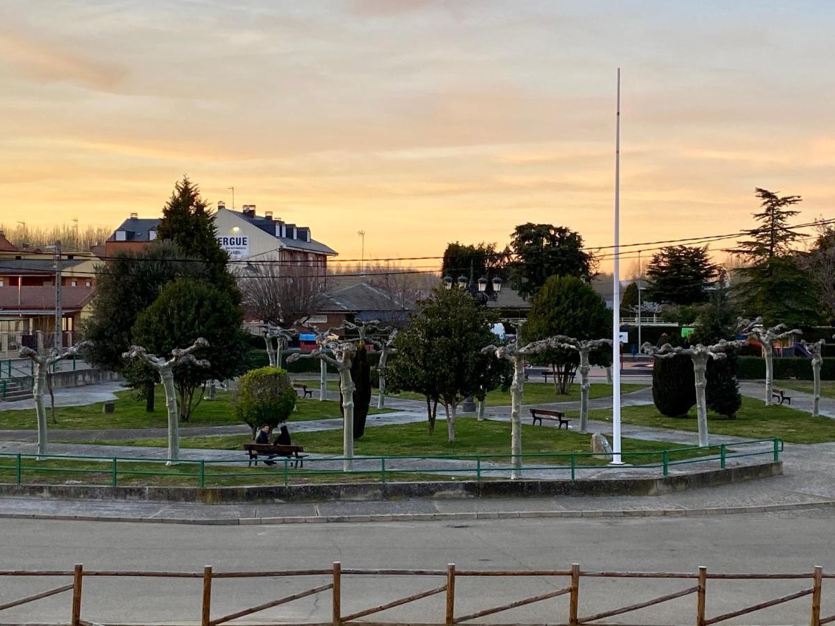 Hospital de Órbigo B&B Puente De Orbigo المظهر الخارجي الصورة